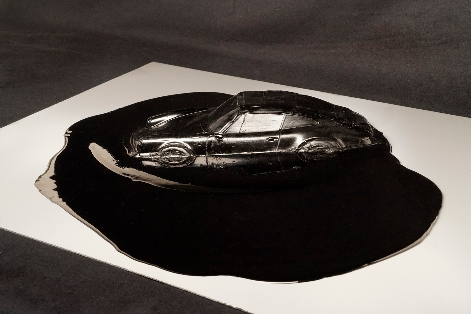 Melting away - Bitumen Porsche